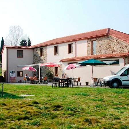 Pensión Albergue Los Caminantes Ribadiso Exterior foto